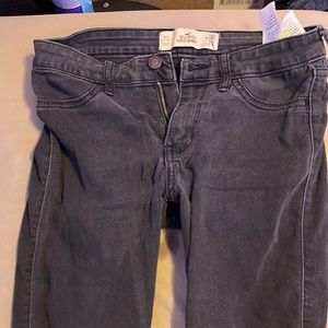 Black Pants. Brand is Hollister. Size 7S
